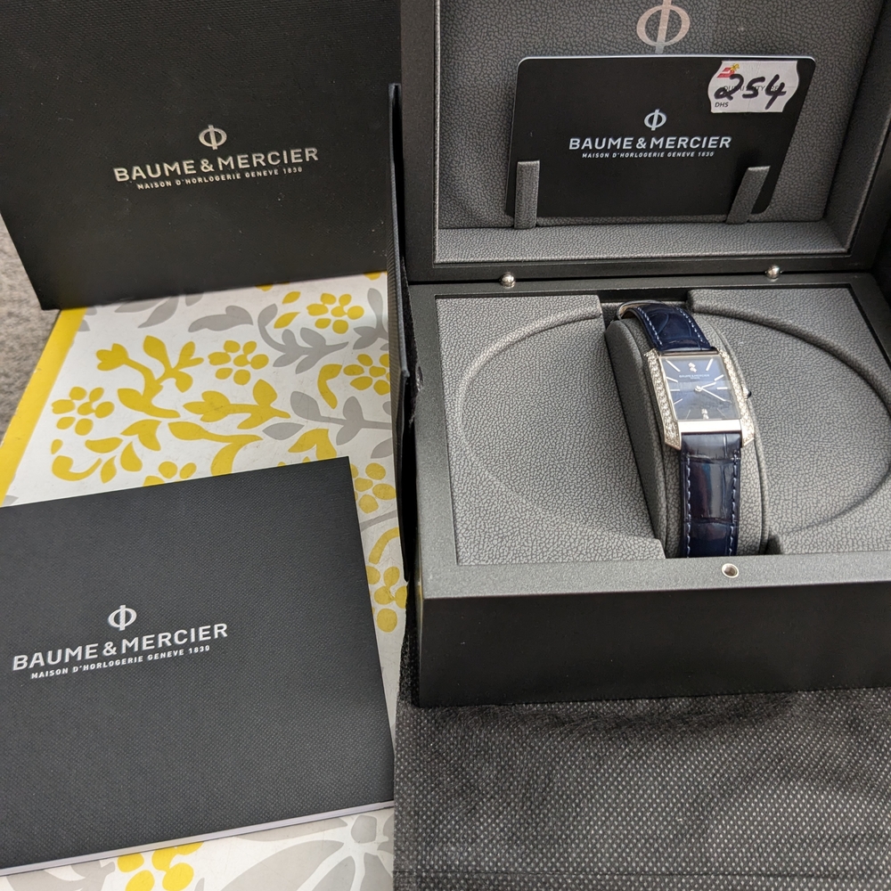 Sleek Blue Watch with Polished Finish